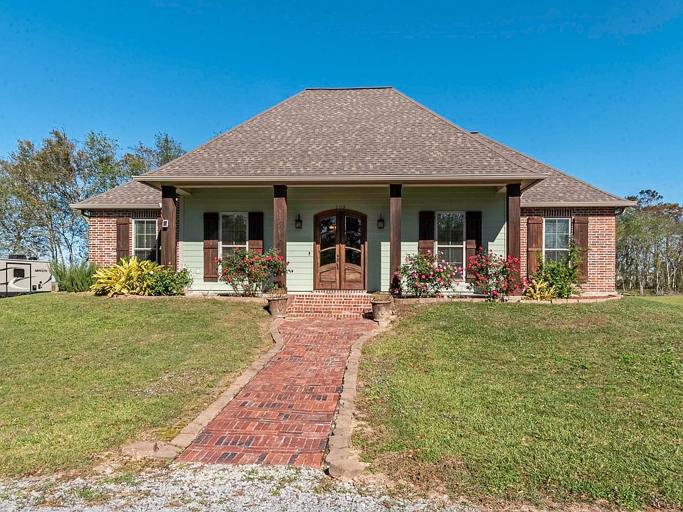 1st image of 105 Lakeview Cir