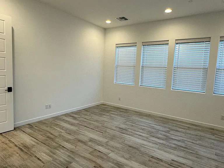 8040 E Jasmine St — Photo 12
