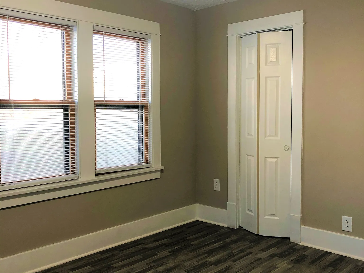 2518 S 46th Avenue Omaha, NE 68106 - 1 — Photo 4