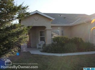 715 W Kristen St, Farmersville, CA 93223