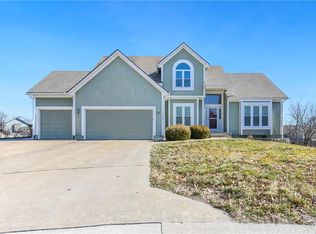 1500 Bridlewood Ln, Raymore, MO 64083