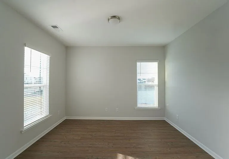 257 Brookline Dr — Photo 9