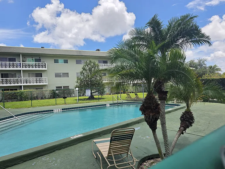 4200 NW 3rd Ct #313 — Photo 27