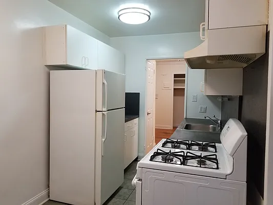 Rented by 718 Realty Inc | media 5