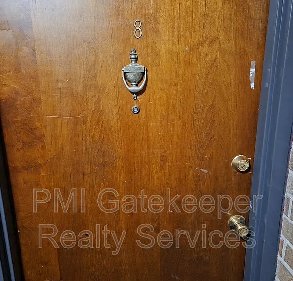 2459 Montana Ave #8 — Photo 4