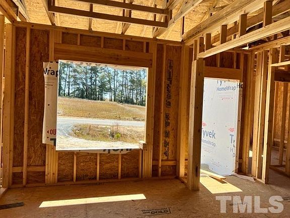 4th image of 350 Lowery Ln