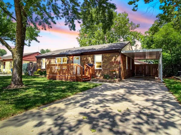 1120 N El Paso Dr, Derby, KS 67037