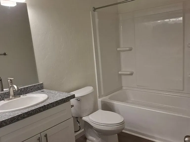 Taylor Heights Apartments — Photo 21