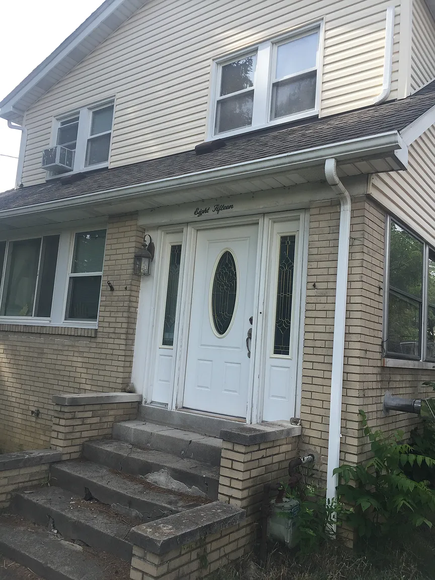815 Victory Rd photo 1