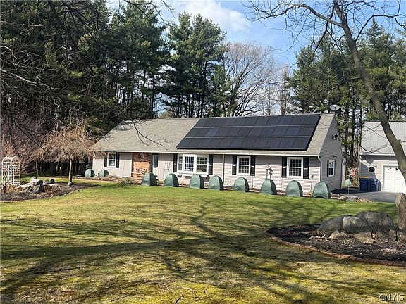 3rd image of 2655 Falls Rd