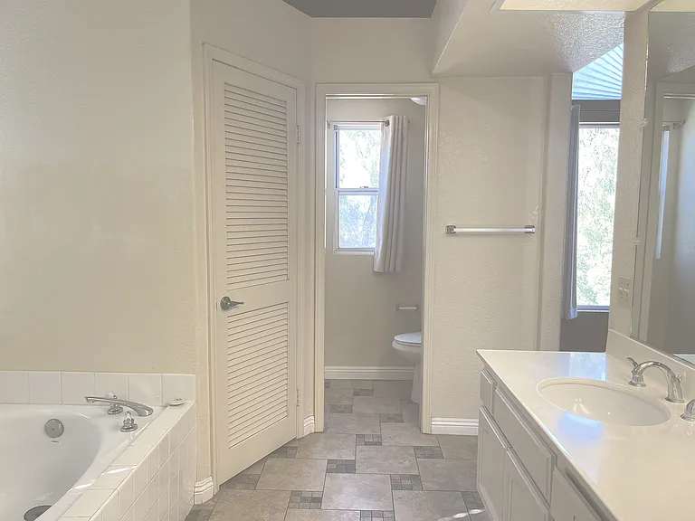 2985 Amber Dr — Photo 35