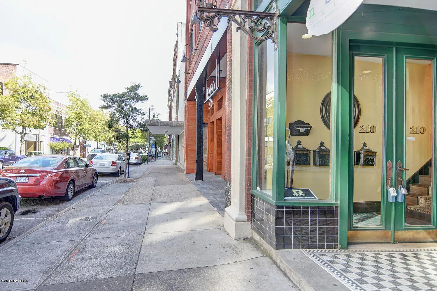 1 bed, 805 sqft, $1,875 — Photo 2