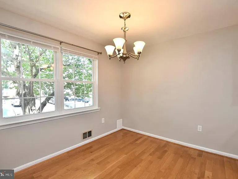 7733 Trevino Ln — Photo 6