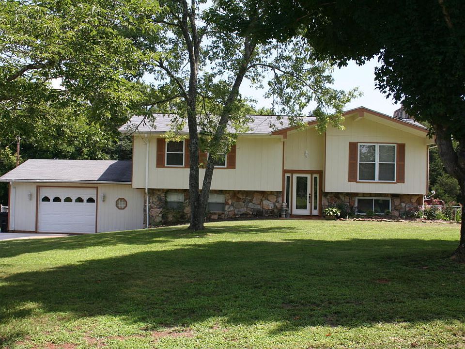 1st image of 2301 Cedar Cir