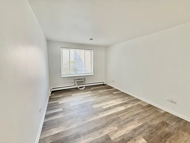 6815 N Sheridan Rd — Photo 13