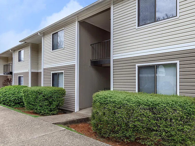 Hickory View Apartments — Photo 34