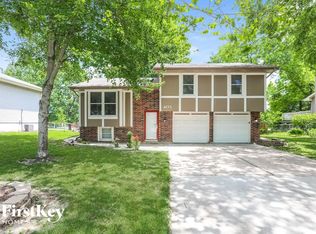 405 SE Claremont St, Lees Summit, MO 64063