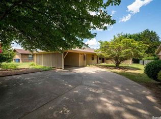 108 Club Ln, Conway, AR 72034