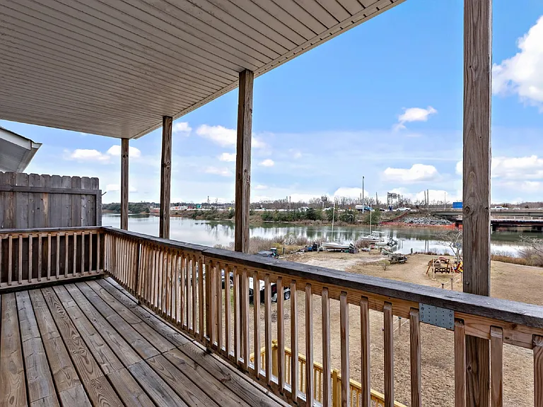 735 W Ocean View Ave #B — Photo 10