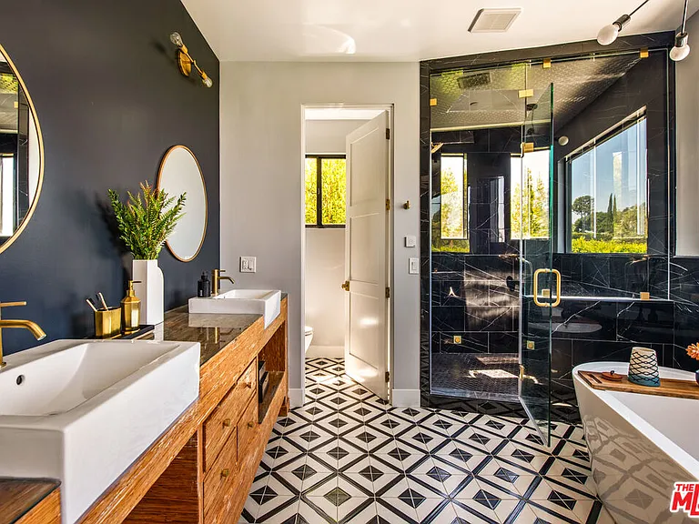 3606 Berry Dr — Photo 18