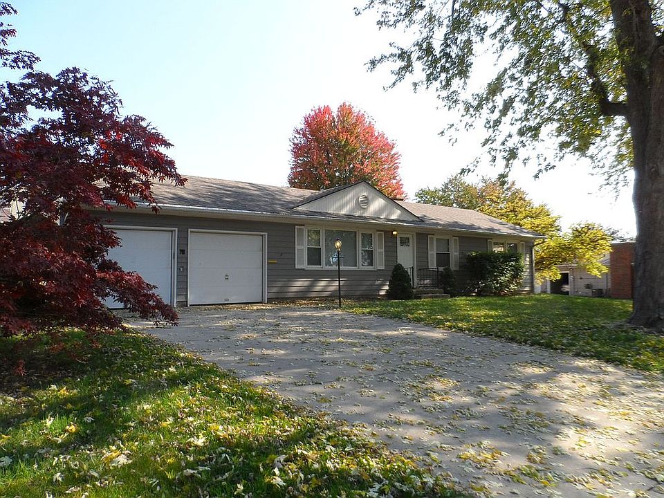 Vinyl sided & newer roof.