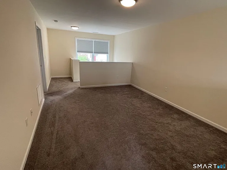 28 Woodside Dr — Photo 11