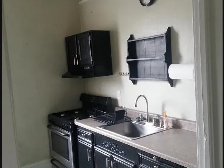 958 SE Pine St #968-1-7 — Photo 16