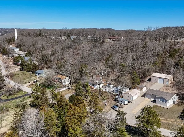 440 W Lake Park, Camdenton, MO 65020