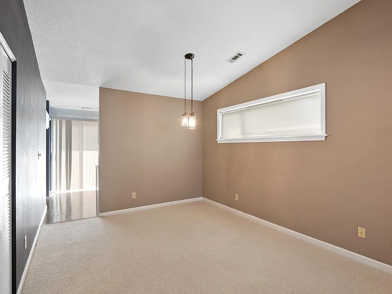 8920 Eager Rd — Photo 12
