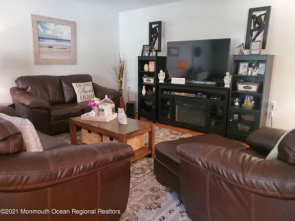 5th image of 66B Cambridge Cir
