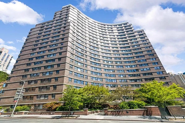 Sold by Compass | media 22