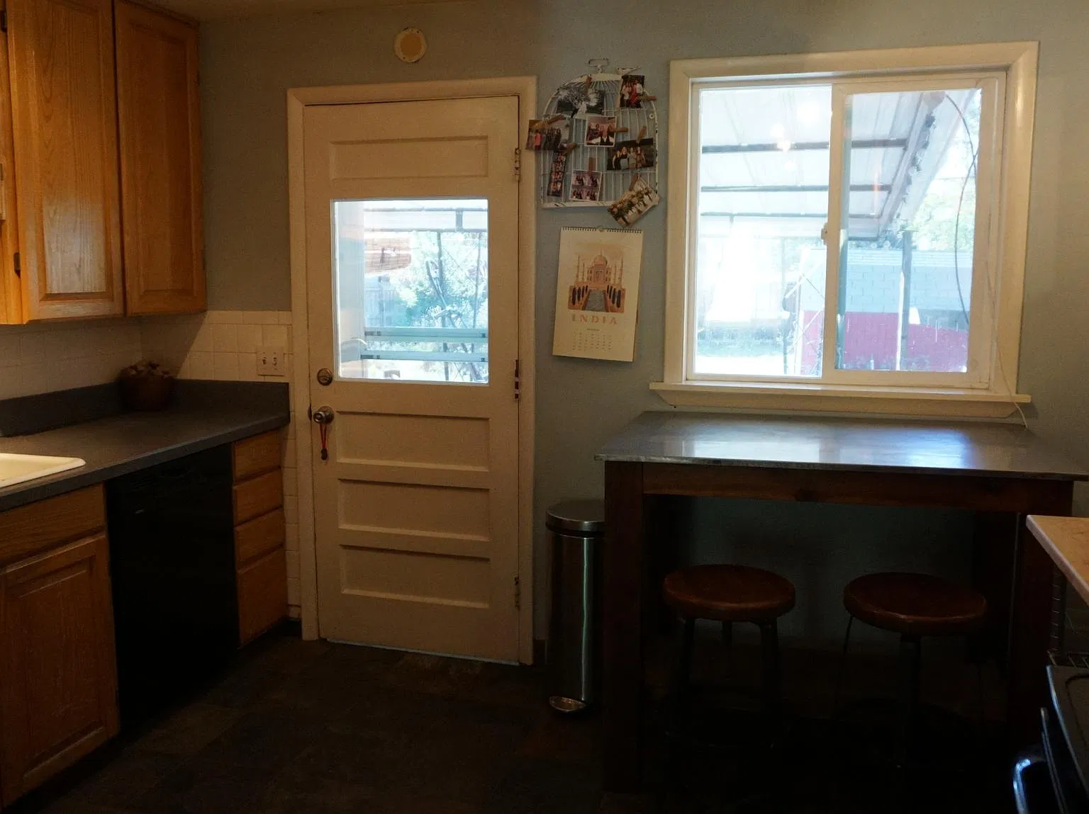3 bed, 927 sqft, $2,300 — Photo 2