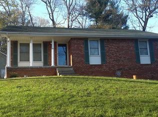 53 Springside Dr, Hendersonville, NC 28792