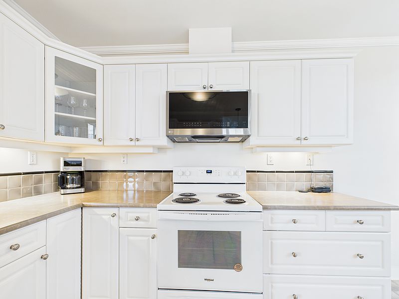 Saanich Apartment for rent - 2 Bedrooms — photo 23