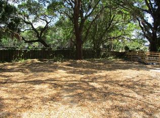 912 63rd Ave E, Bradenton, FL 34203