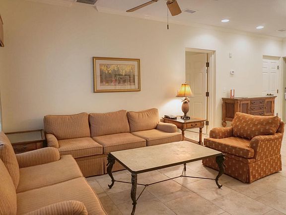 4th image of 2519 Boxwood Ln #2519/2520