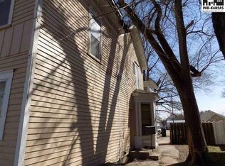 535 E A Ave, Hutchinson, KS 67501