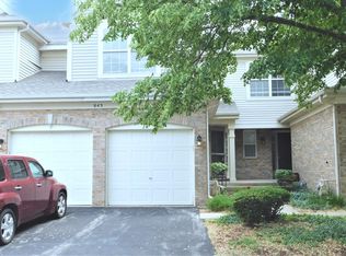 843 McKenzie Station Dr, Lisle, IL 60532