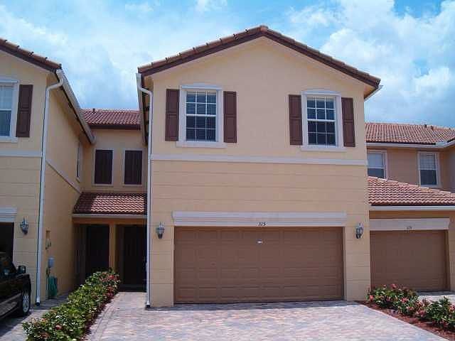 1st image of 315 Versailles Ln