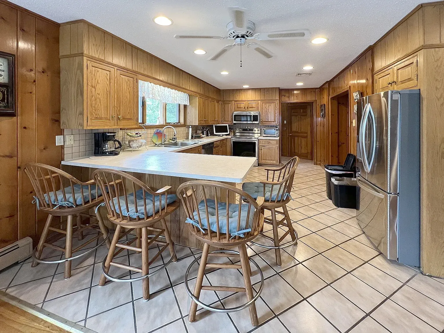 3 bed, 2.5 bath, 2003 sqft, $2,000 — Photo 4