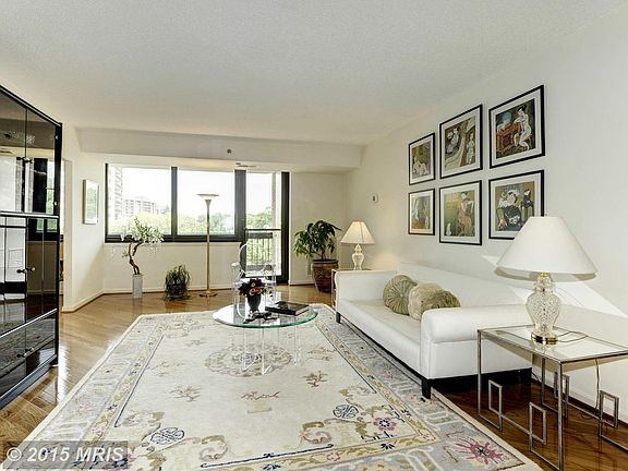 5th image of 1805 Crystal Dr APT 312S