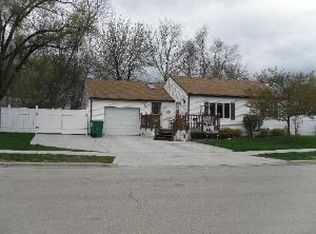 818 Laurel Ave, Wilmington, IL