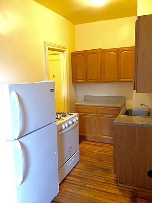 Rented by BRICK & GALO REALTY CORP | media 24