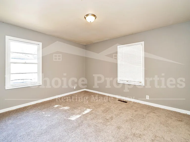 821 Alden Ave — Photo 10
