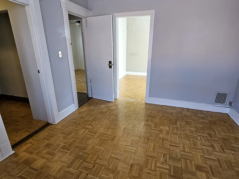 30 Fox St #2B — Photo 8