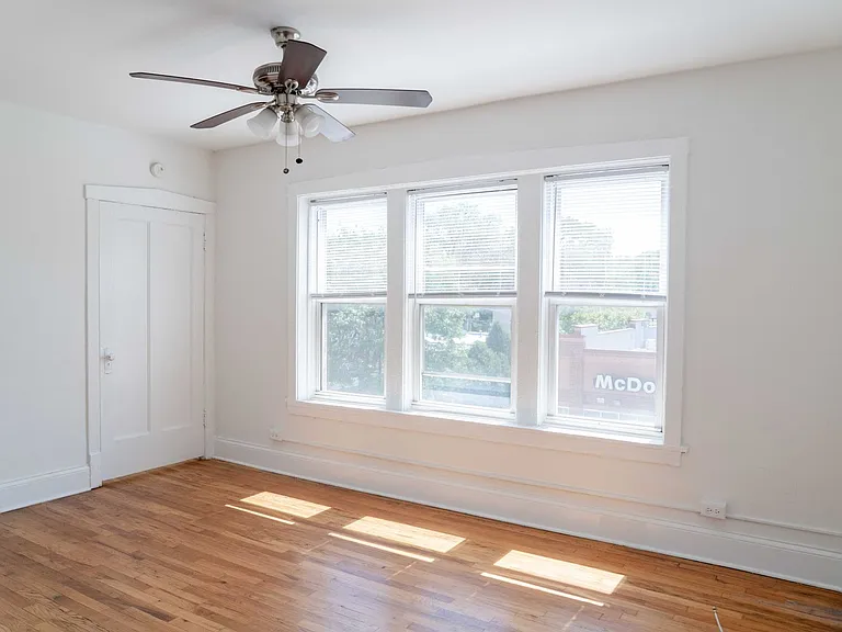3842 W Lawrence Ave #306 — Photo 4