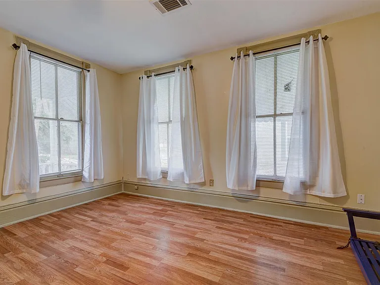 3104 Stonewall St — Photo 21