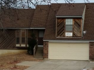 8711 Antioch Rd, Overland Park, KS 66212