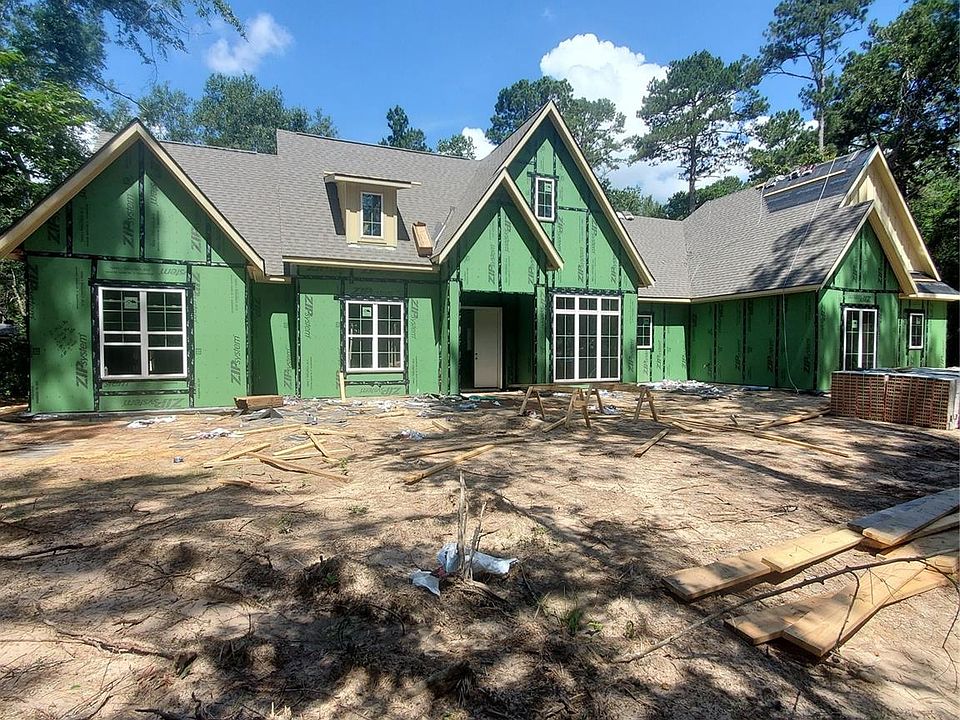 1st image of 207 Creekside Dr