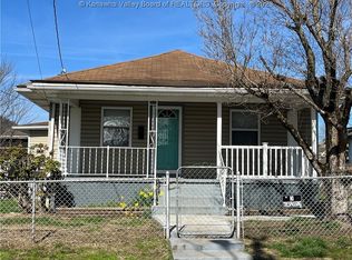 9 129th St, Charleston, WV 25315